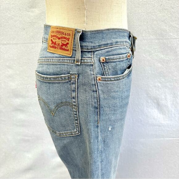 Levi's Wedgie Skinny button fly jean in light wash distressed size 28 raw hem‎ - Picture 13 of 16